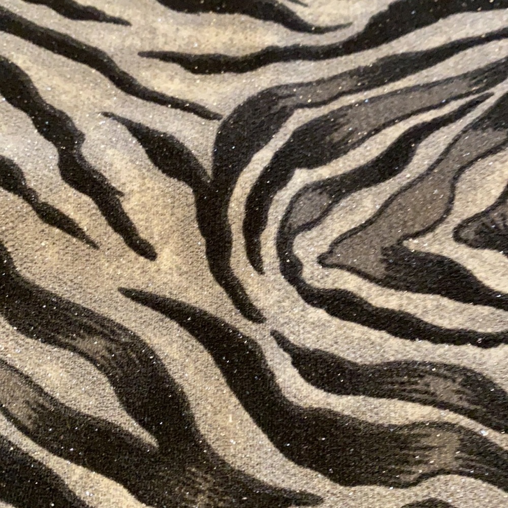 🔥 Mandee silver and black spaghetti strap shimmer zebra print mini dress - Picture 4 of 6